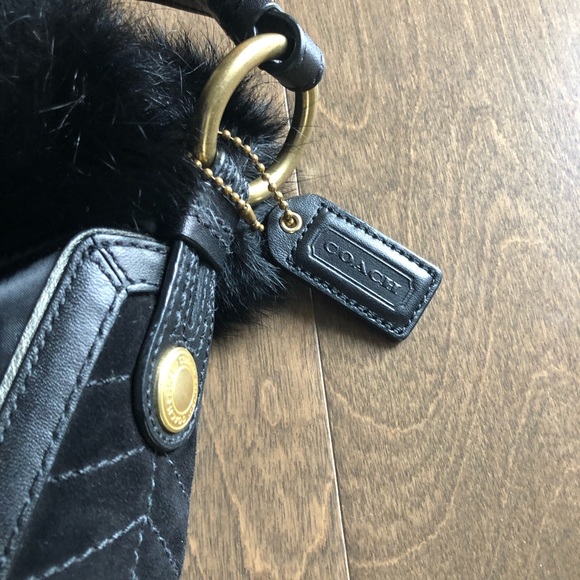 COACH purse 💥- w faux fur trim - Picture 6 of 6